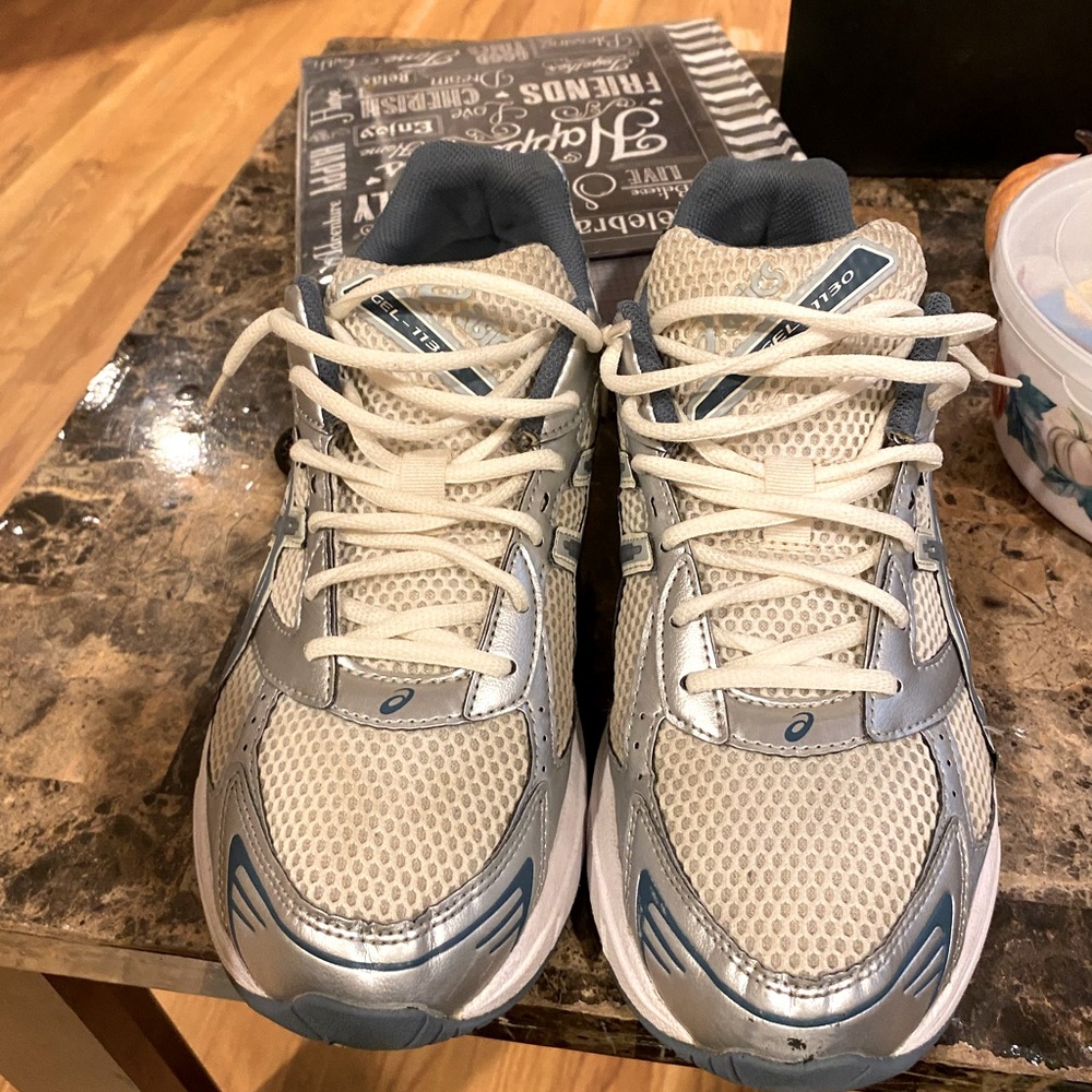 I am selling asic brand shoes that’s are comfortable and affordable